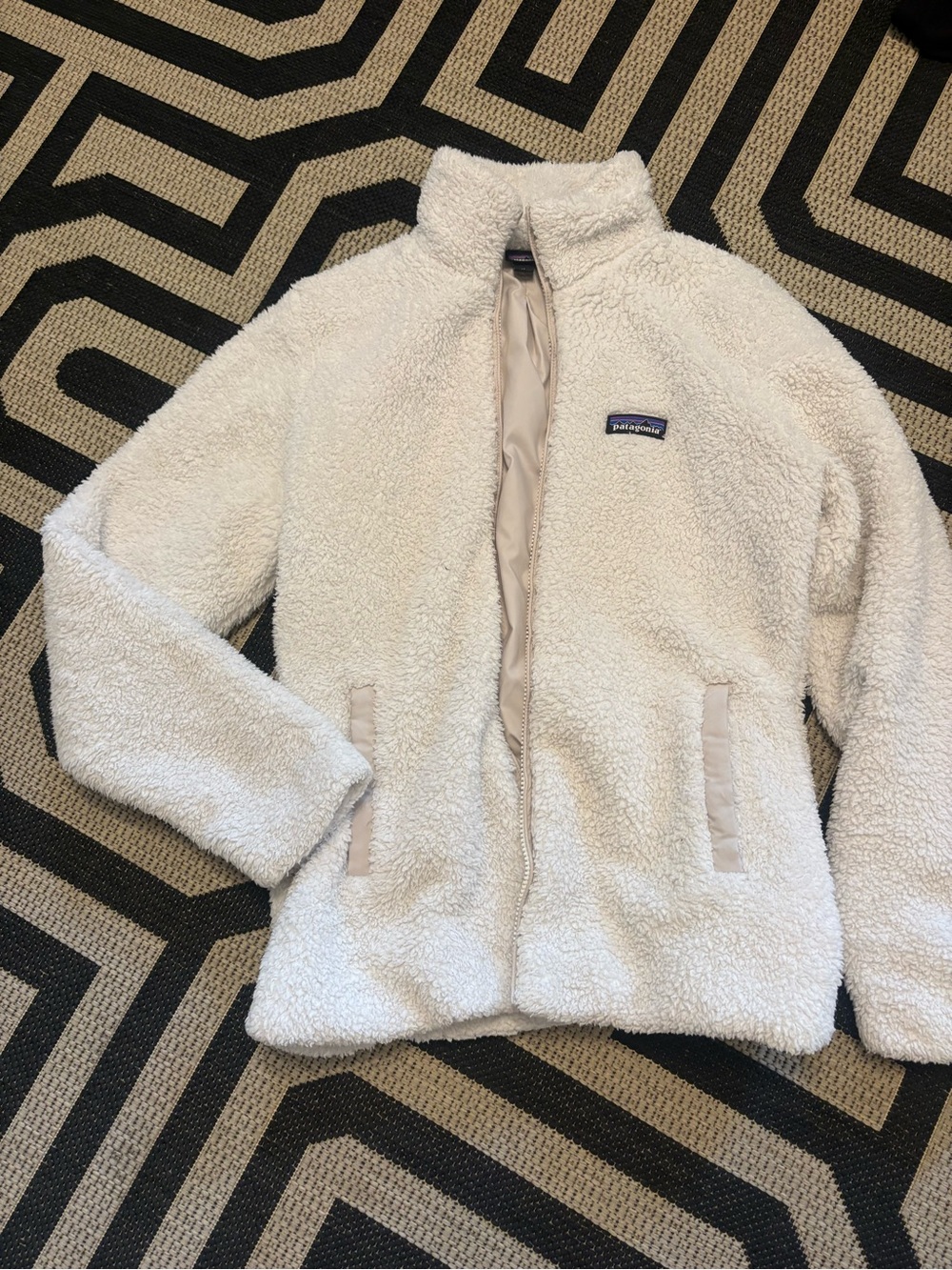 Patagonia Off-White Sherpa Fleece Jacket
